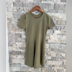 Bluenotes Olive Ribbed Knit dress short sleeve  size M